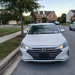 2019 Hyundai Elantra 