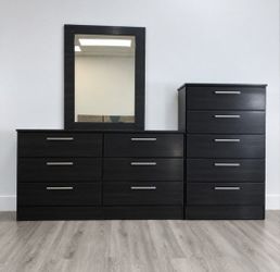 DRESSER WITH MIRROR AND CHEST 🆕️