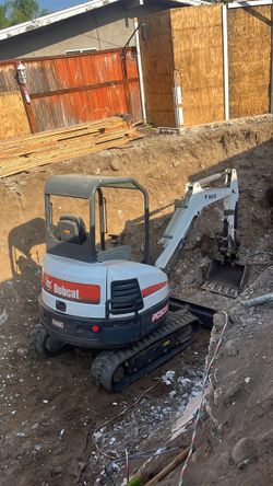 Demolition Bobcat Excavator Dump Truck