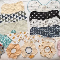 Baby clothes bibs muslin clothes blanket