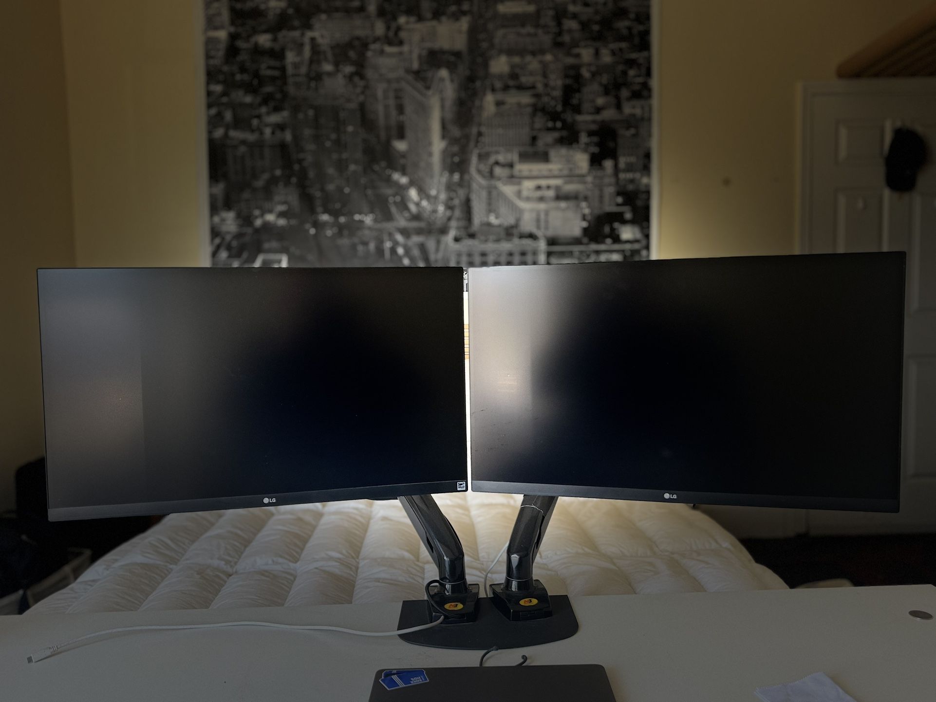 (2 for 1) LG 27" Class 4K UHD