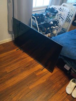 Samsung TV with remote