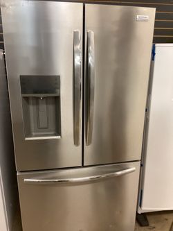 Frigidaire Gallery 36 in. 28 cu.ft. Standard Depth French Door Refrigerator (No warranty for ice maker)