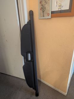 OEM Retractable Cargo Cover Jeep Cherokee