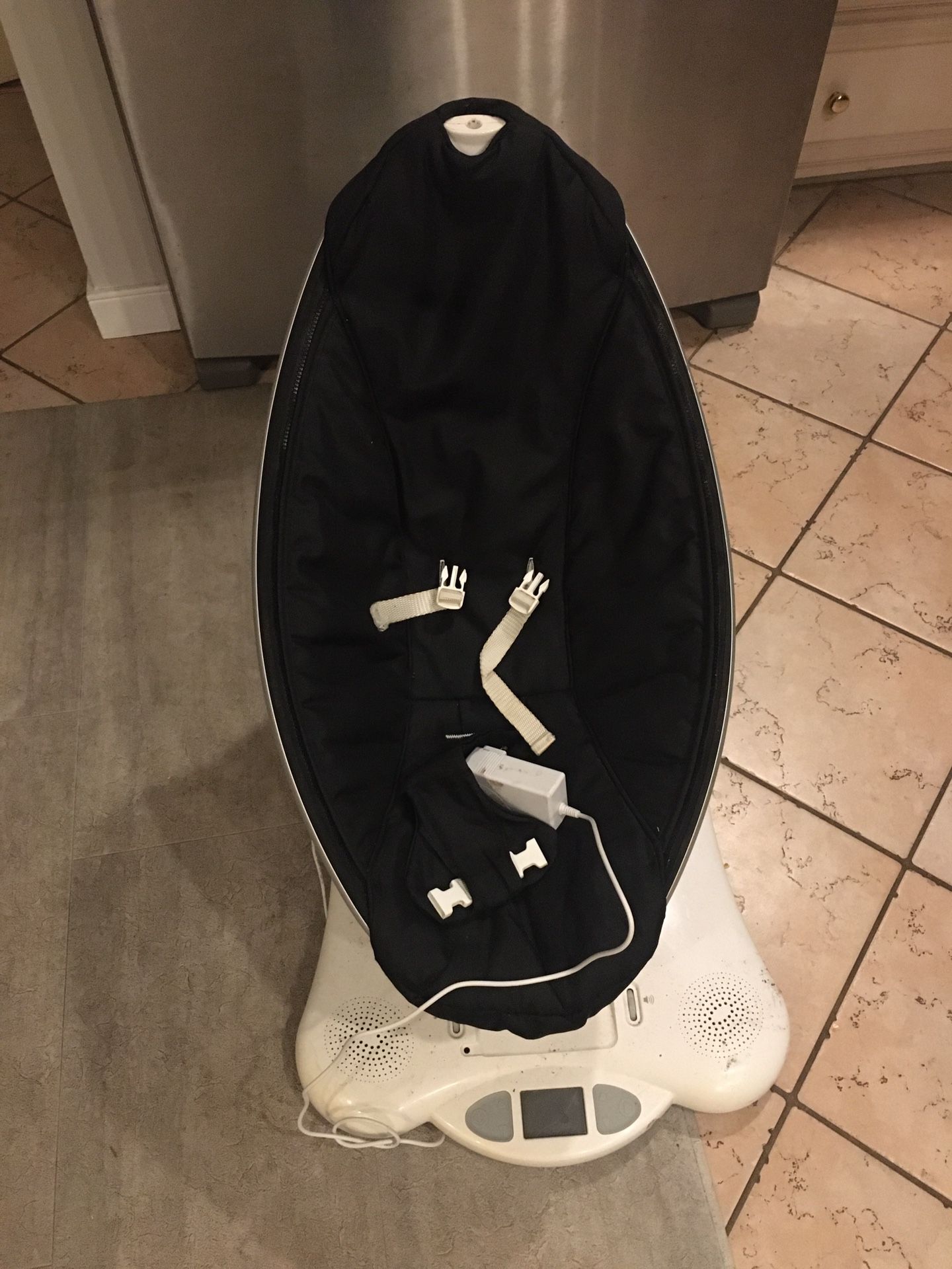 Working Mamaroo With Charger