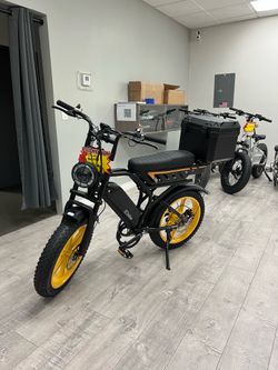 Full-Suspension Moped Style Electric Bike (2026 Model)