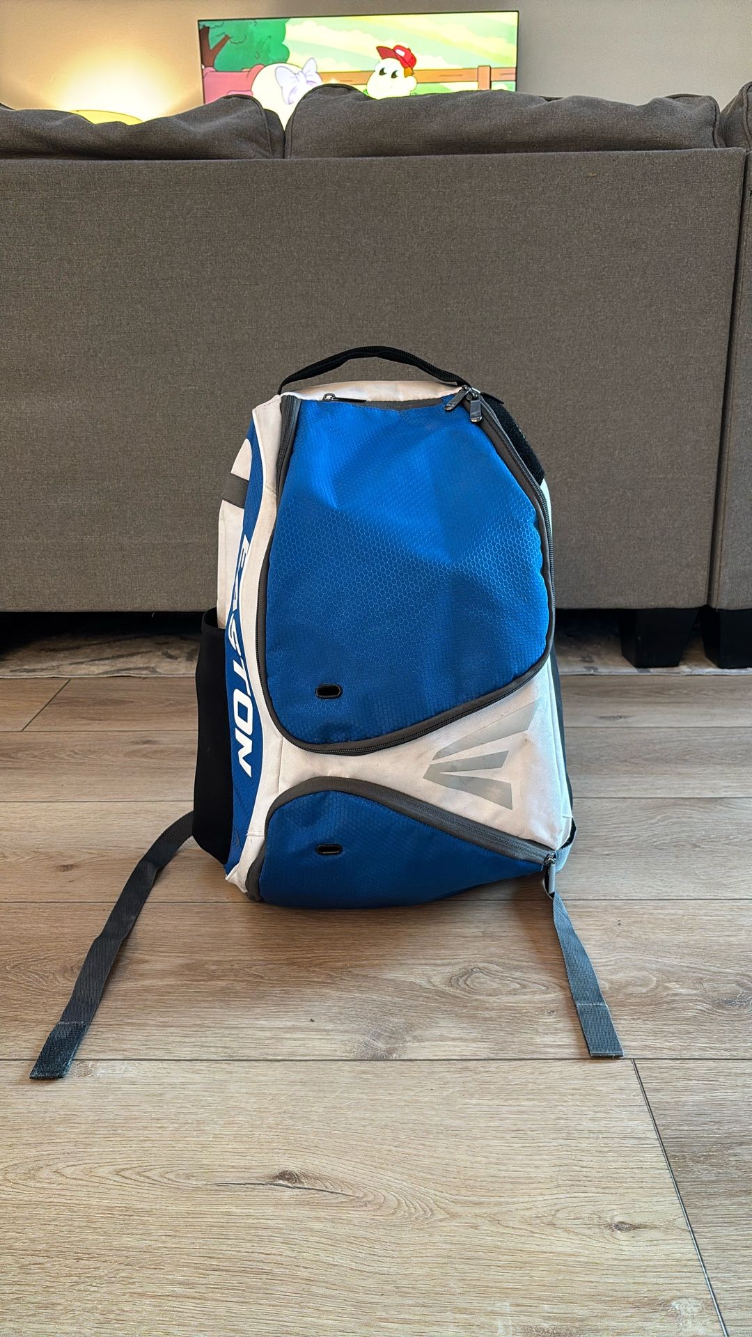 Youth Softball/ Baseball Mini Starter Kit. Bag-balls