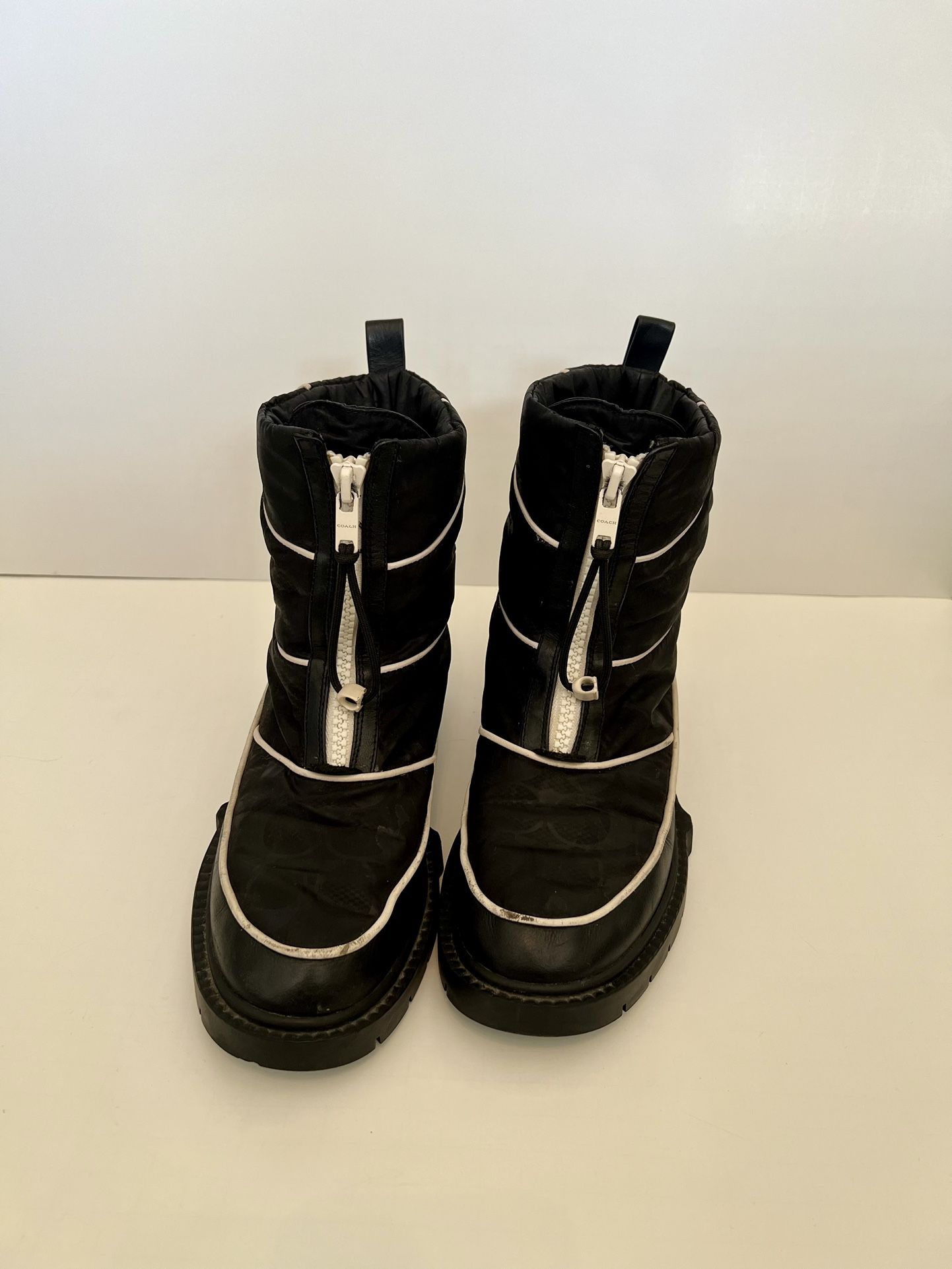 Coach Leona boots size 6