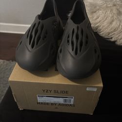 adidas Yeezy Slide Men's