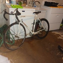 Trek 400 White Step Over Freedo Cycling