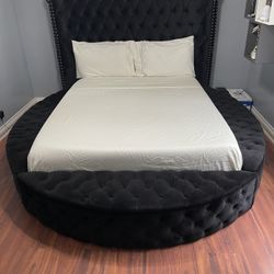 Round Velvet Bed With Storage