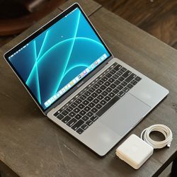 MacBook Pro 13” (3.5Ghz i7)  16GB - 512GB ssd 