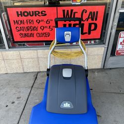 Windsor - Nuwave- Wide Area Vacuum  9 gal  110V  Working Good ,Very Good Condition 