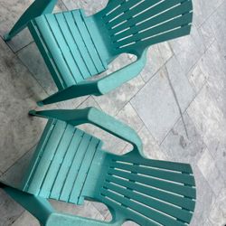 2 Kids Chairs