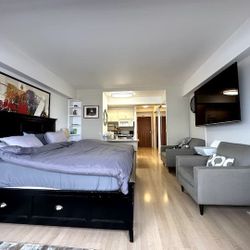 Beautiful Nob Hill Studio