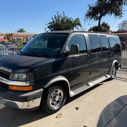 Chevrolet Express Van