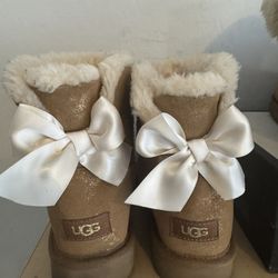 Ugg Bailey Bow