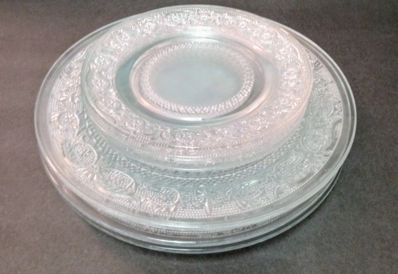 Vintage KIG Malaysia Fleur De Lis Trellis Pressed Glass Plates
