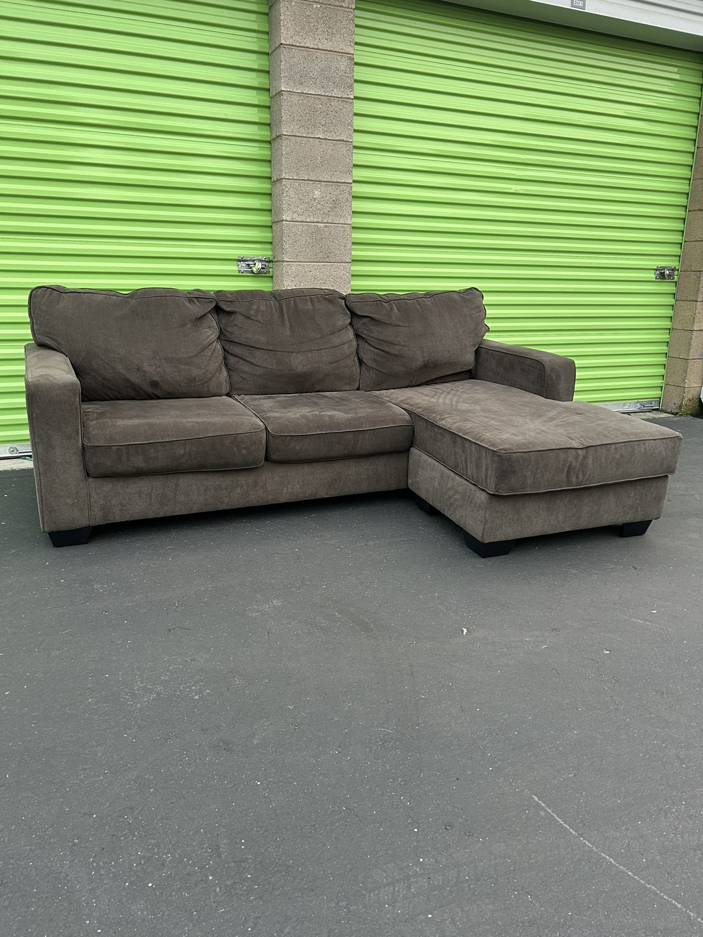 Beautiful Macy Sofa With Reversible Chaise (Delivery Available)