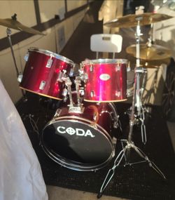 Bateria Drums Beginner to Intermediate Drum Set complete w Bass Pedal, Cymbals&Hi-Hats, HardwareorStands, 2 Pr of Stix&a Drum Tuning Key 4 $250