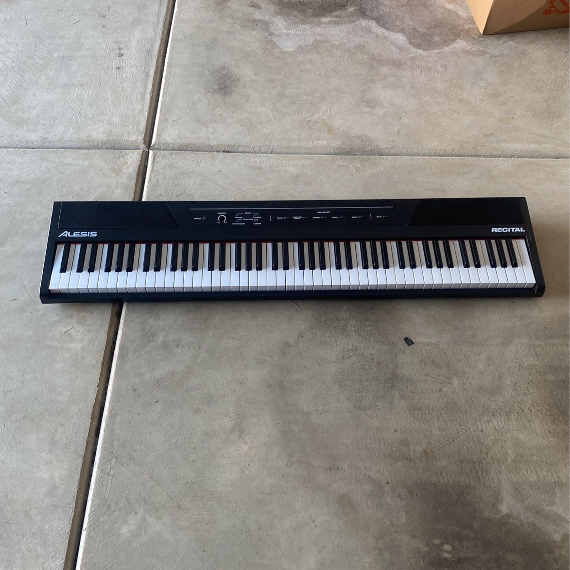 ALESIS KEYBOARD 88 Keys 