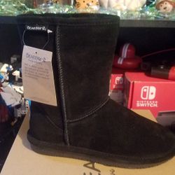BearPaw Boots Never Worn