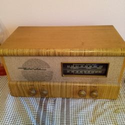 1946 Motorola Radio