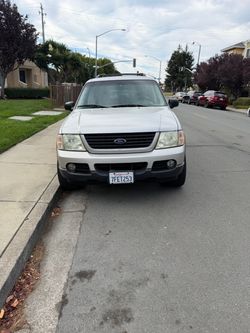 2002 4 Door  4x4  Ford Explorer SUV Silver