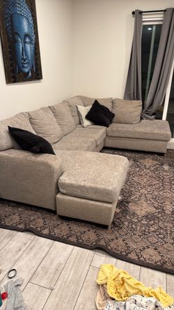 Gray Fabric Sectional Sofa with Chaise