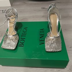  Bottega Leather Web Heels (Brand New 37.5)