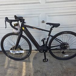ozark tElectric bike size 29 brand new $1000
