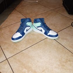Air Jordan 1 Mid Size 10 Mystic Navy/ Mint Foam-white