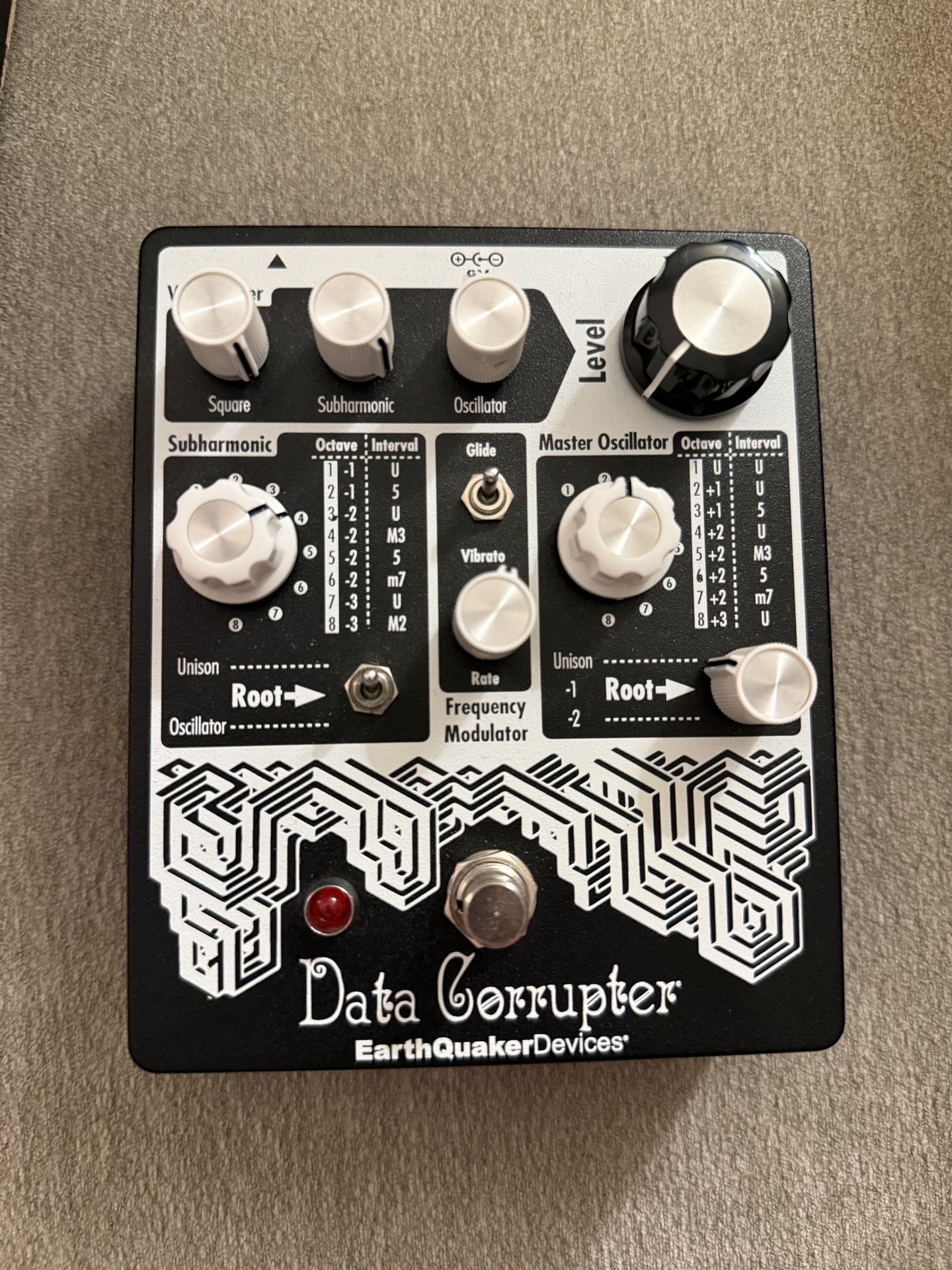 EarthQuaker Devices Data Corrupter Harmonizing PLL Pedal