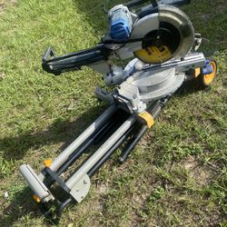 Kobalt Compound Miter Saw With Adjustable Stand