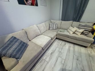Sectional couch