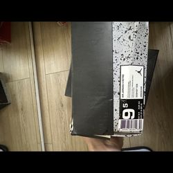 Jordan 4 