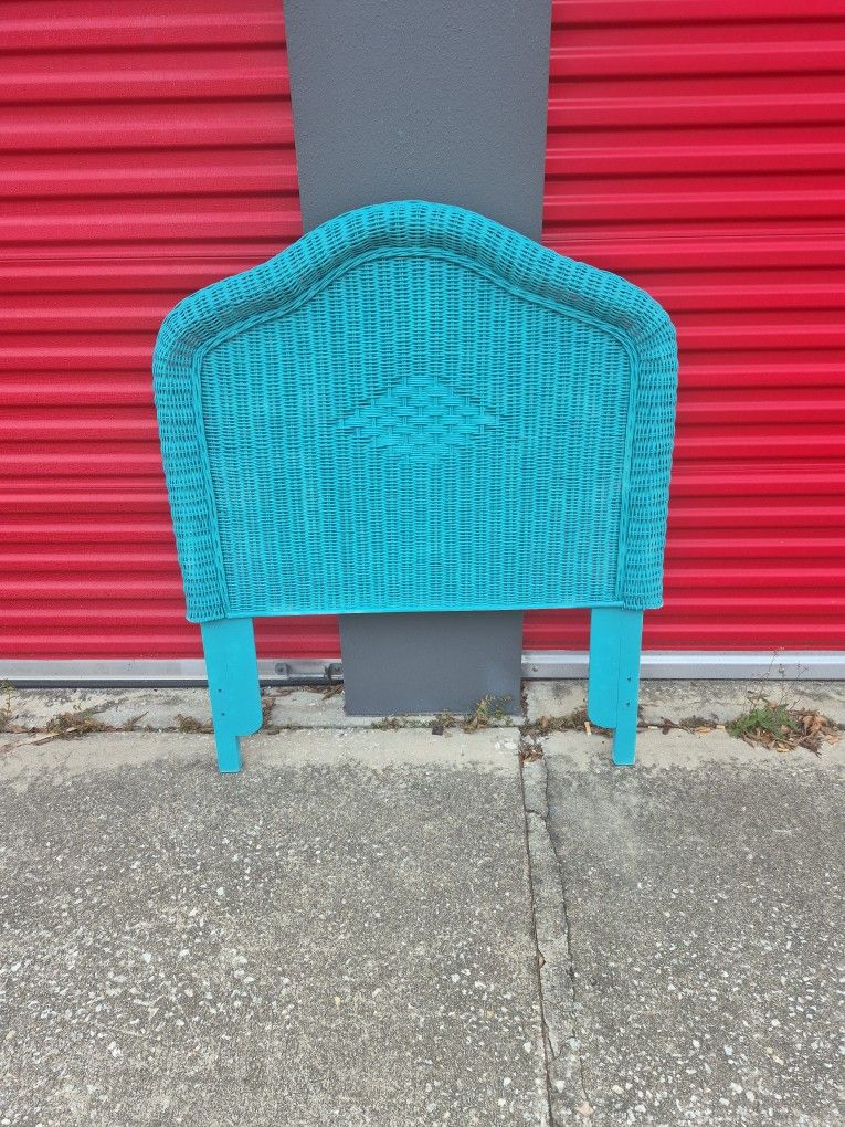 Twin Size Wicker And Rattan Head Board And Matching Mirror