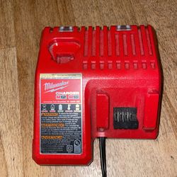 Milwaukee M12 & M18 Dual Charger