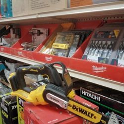 DEWALT 20V MAX BRUSHLESS 8 IN. / 20cm. PRUNING CHAINSAW (TOOL ONLY)