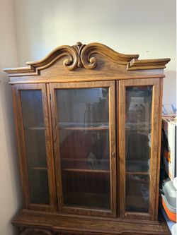 Vintage China Hutch & Matching Buffet Cabinet