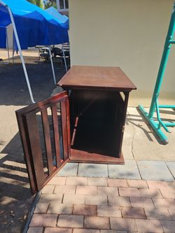 Dog Kennel. LARGE