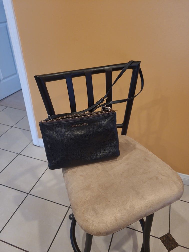 Michael Kors cross body purse