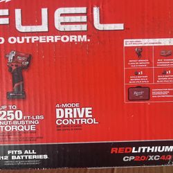 M12 Fuel Milwaukee 1/2” Impact Wrench Kit 
