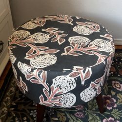 Cute Ottoman 