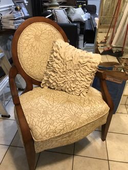 Accent chair