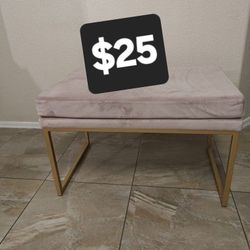 Chandeliers And Pink Stool/bench