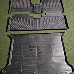 Genesis GV60 Floor mats & Cargo liner