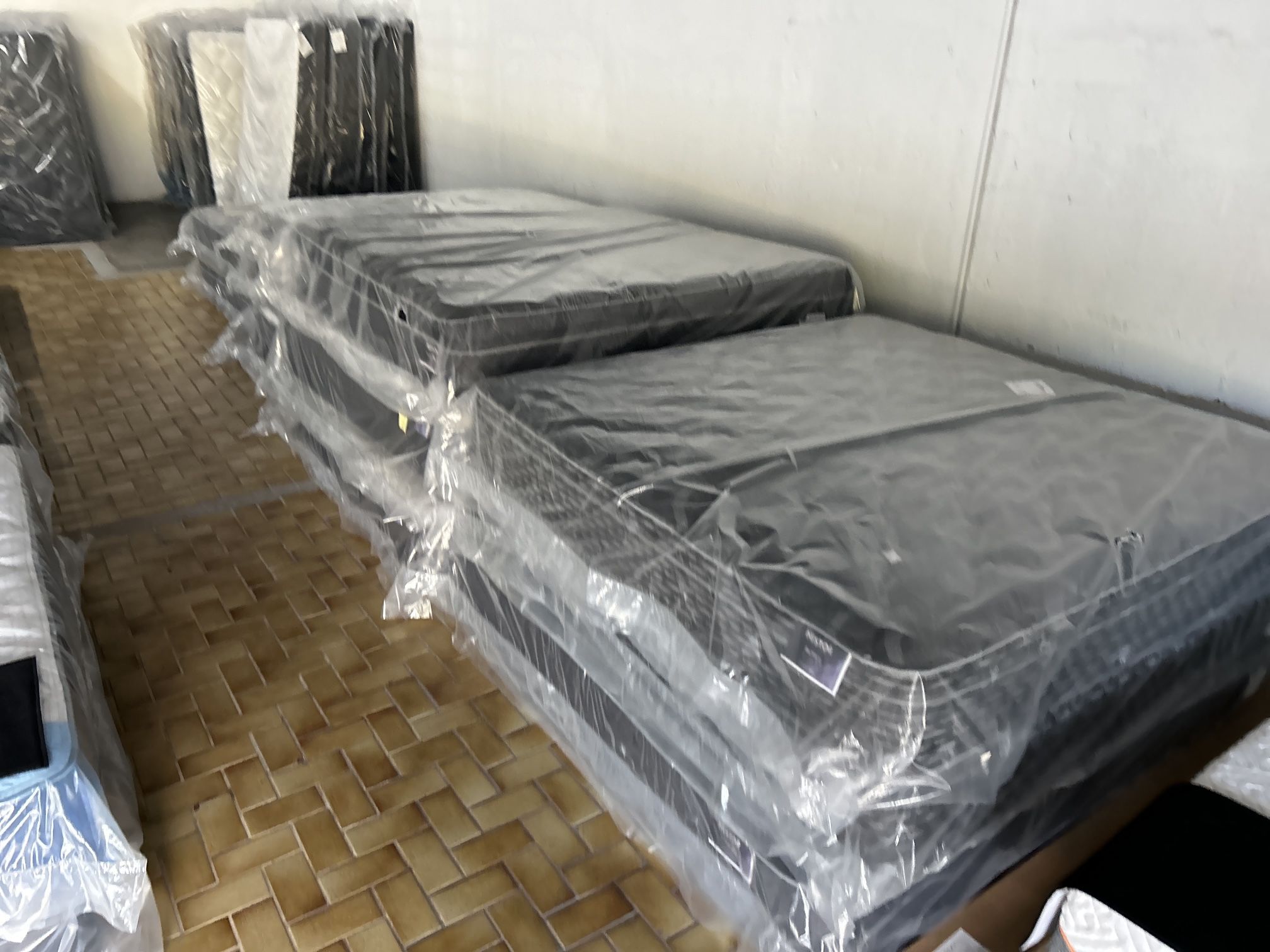 New Mattress (Never Used) King/Queen/Full Sizes Available. Brand new in the plastic.