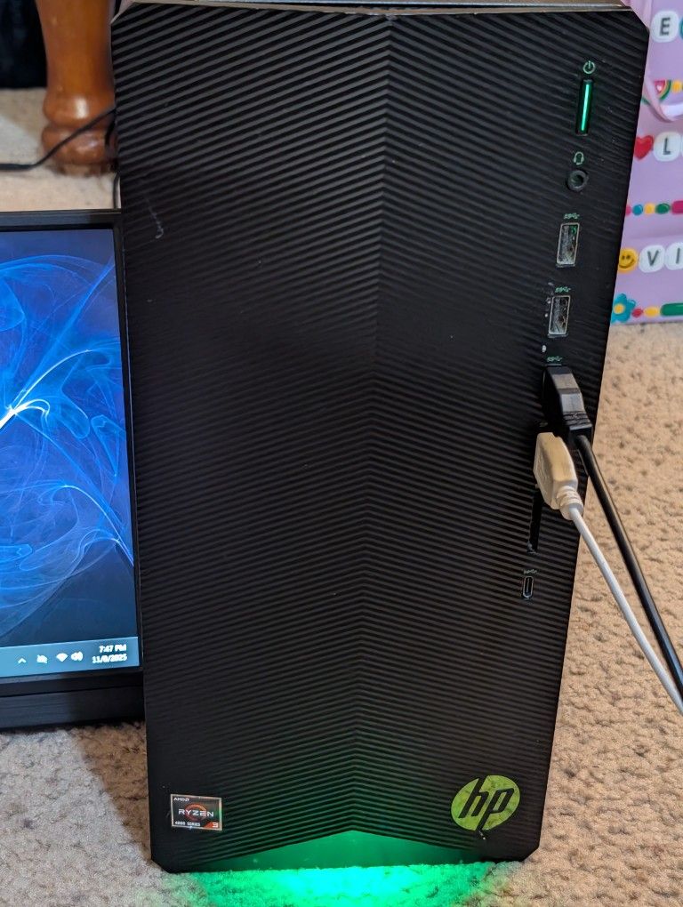 HP TG01-1xxx Pavilion Gaming Computer