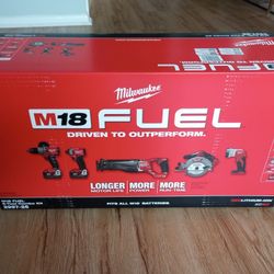 Milwaukee M18 Fuel Brushless 5 Power Tool Set